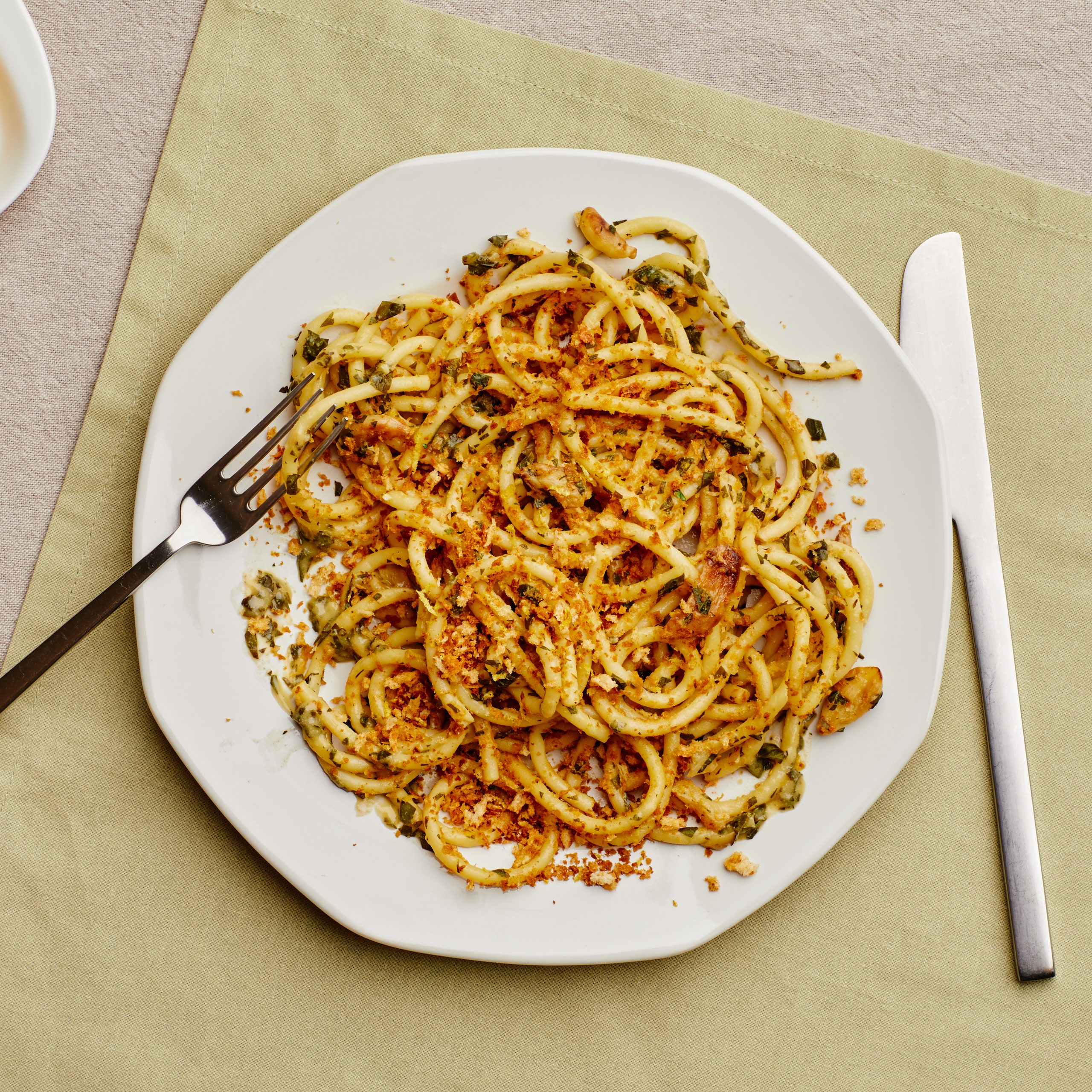 Pasta With 20 Cloves of Garlic